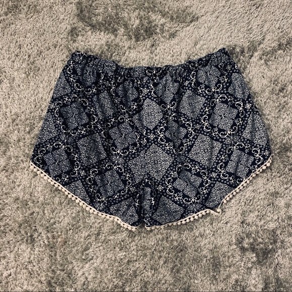 HOT KISS shorts - Picture 2 of 4